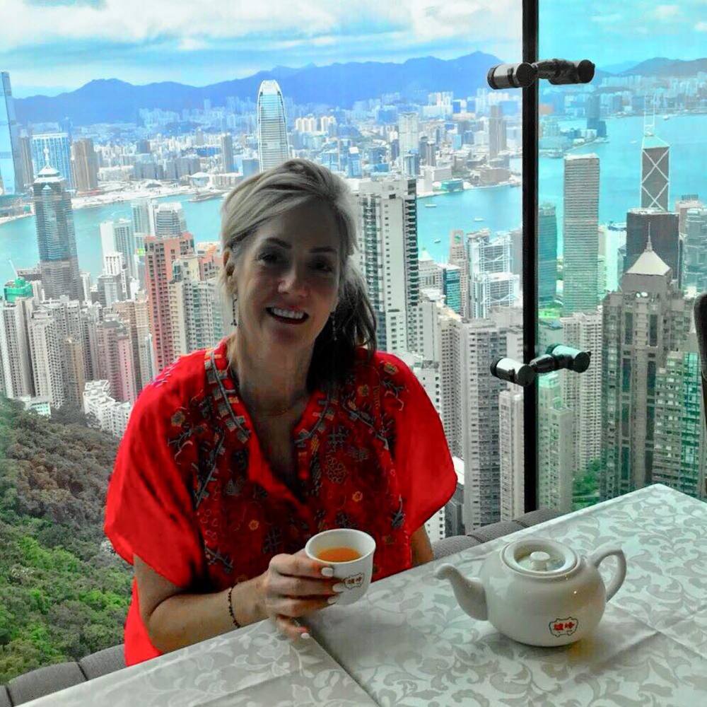 Meet your Posher, Gloria